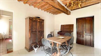 Villa-for-sale-in-Crespina-Pisa-Tuscany-Italy-15