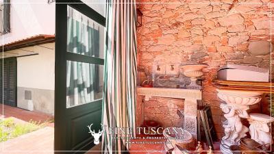 House-for-sale-in-Bagni-di-Lucca-Tuscany-Italy-21