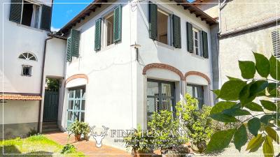 House-for-sale-in-Bagni-di-Lucca-Tuscany-Italy-24