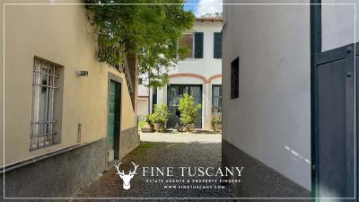 House-for-sale-in-Bagni-di-Lucca-Tuscany-Italy-30