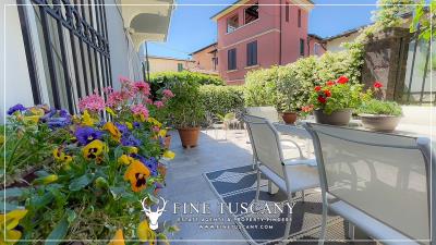 Villa-for-sale-in-Barga-Tuscany-Italy-10