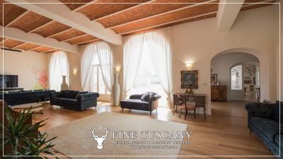 Luxury-Equestrian-Property-with-Helipad-for-sale-in-Florence-Tuscany-Italy-1