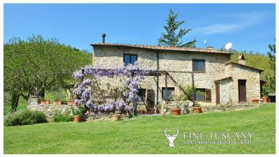 Stone-house-for-sale-in-Tuscany-Italy-1