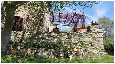 Stone-House-for-sale-in-Tuscany-Italy-12