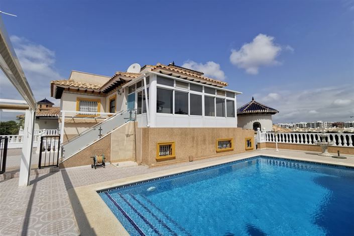 Image No.1-5 Bed Villa for sale