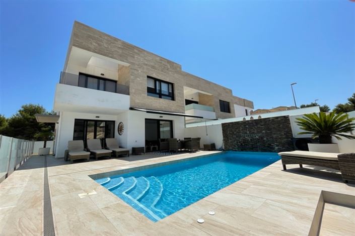 Image No.1-3 Bed Villa for sale