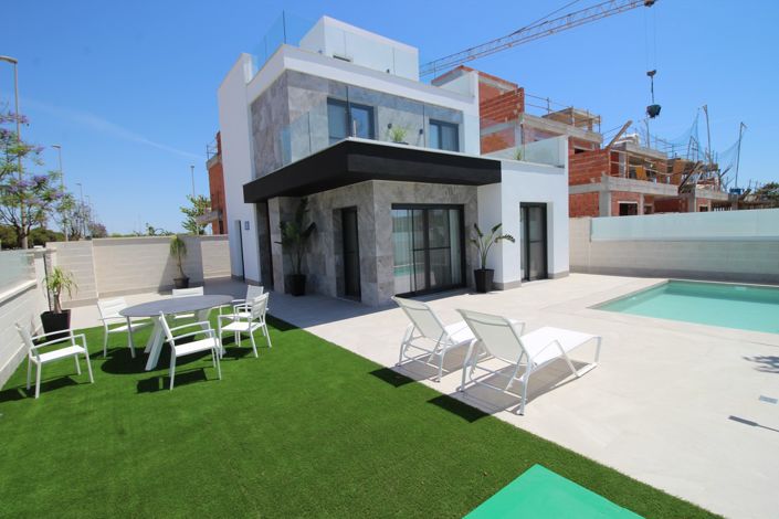 Image No.1-3 Bed Villa for sale