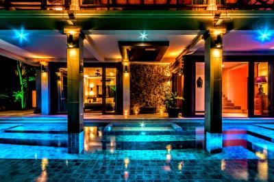 Bali-Villa-Pool-Night