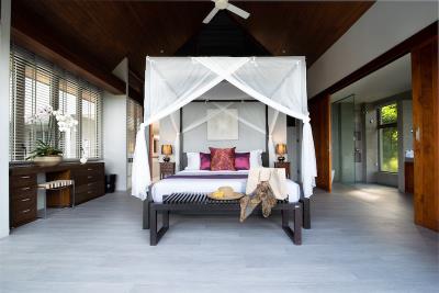 Villa-Suralai-Master-Suite