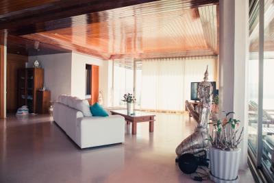 Villa-Hill-Top-For-Sale-Ko-Samui-Lounge