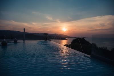 Villa-Hill-Top-For-Sale-Ko-Samui-Sunset