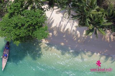 baan-chao-lay-beachfront-villa-koh-samui-beach