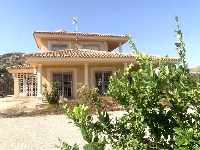 Image No.1-4 Bed Villa for sale