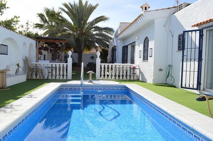 Image No.1-3 Bed Villa for sale