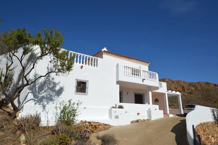 Image No.1-3 Bed Villa for sale