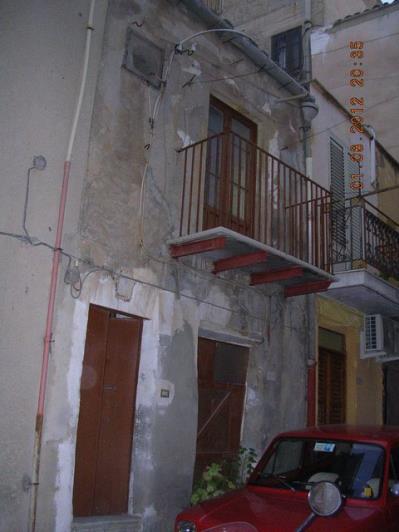 Image No.1-3 Bed Townhouse for sale