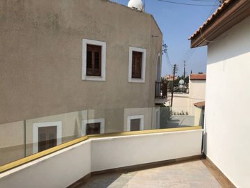 Detached Villa For Sale  in  Monagroulli