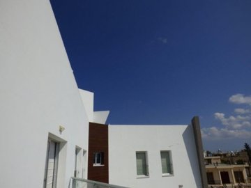 Beautiful Three Bedroom Stylish Villa In Oroklini For Sale