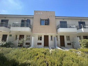 Town House For Sale  in  Kato Paphos - Universal