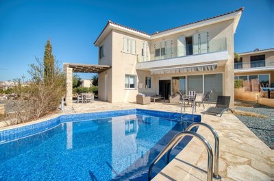 Detached Villa For Sale  in  Chloraka