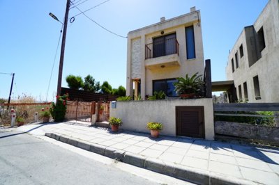 Semi Detached Villa For Sale  in  Livadia