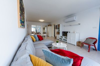 Apartment For Sale  in  Pentakomo