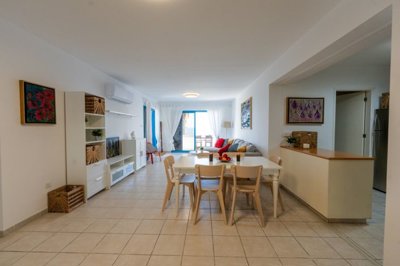 Apartment For Sale  in  Pentakomo