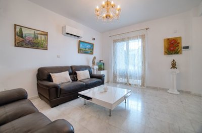 Detached Villa For Sale  in  Chloraka