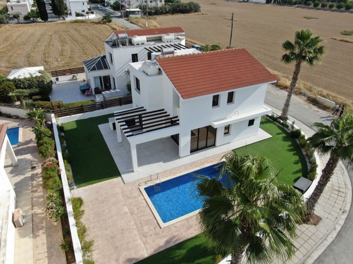 Image No.1-4 Bed Villa for sale