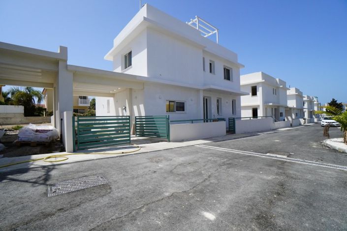 Image No.1-3 Bed Villa for sale