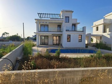 Detached Villa For Sale  in  Pervolia