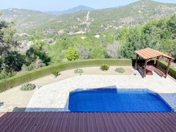 Detached Villa For Sale  in  Lysos