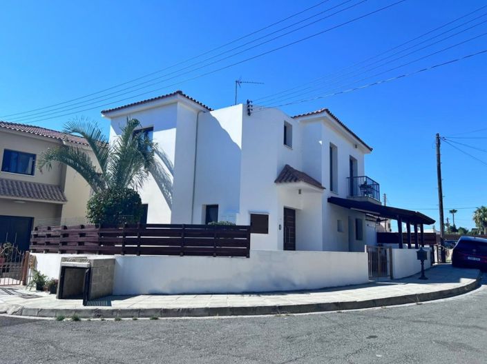 Image No.1-4 Bed Villa for sale