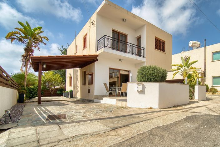 Image No.1-3 Bed Villa for sale