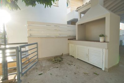 Detached Villa For Sale  in  Parekklisia