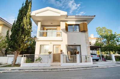 Detached Villa For Sale  in  Kato Paphos - Universal