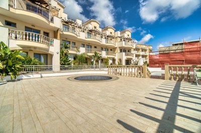 Apartment For Sale  in  Paphos Town