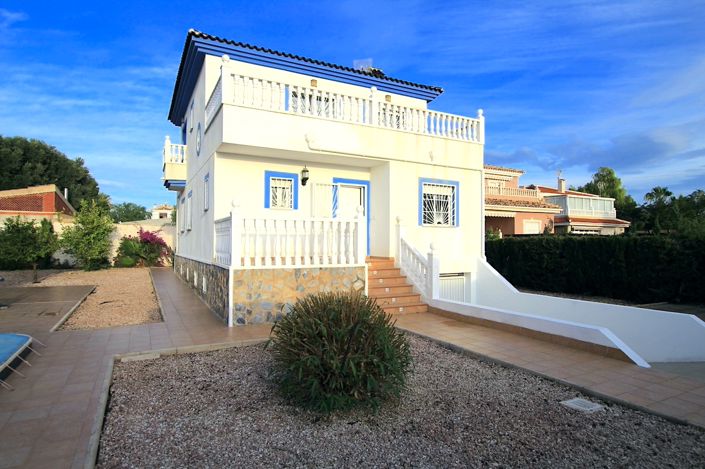 Image No.1-4 Bed Villa for sale