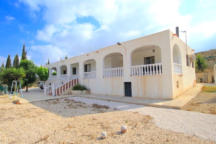 Image No.1-4 Bed Finca for sale