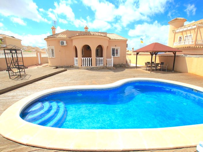 Image No.1-3 Bed Villa for sale