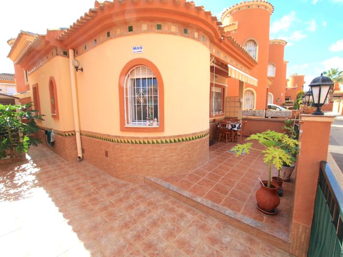 Image No.1-2 Bed Villa for sale