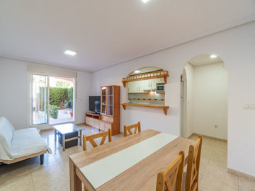 48615spacious2bedroomgardenapartmentcentrallo