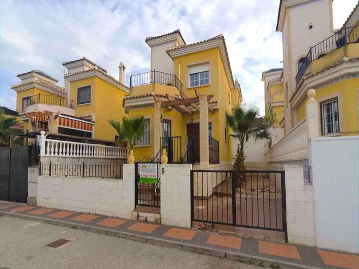 Image No.1-3 Bed Villa for sale