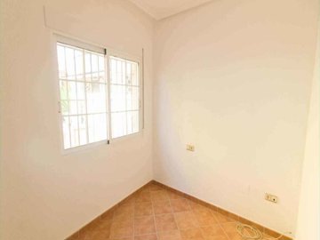 48728spacious3bedvillawithalargeunderbuild031