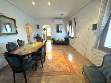 48732spacious3bedroomvillawithagolfcourseback