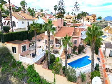 48732spacious3bedroomvillawithagolfcourseback