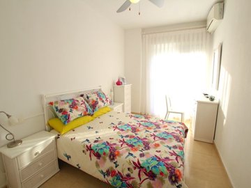 48768beautifullypresented2bedroomvillageapart