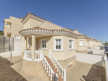 48791spaciousmediterraneanstylevillasinreslac