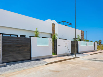 48824contemporary3bedroomcoastalvillasbyseren