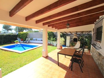 48828charming3bedroomfincastylepropertyonthee